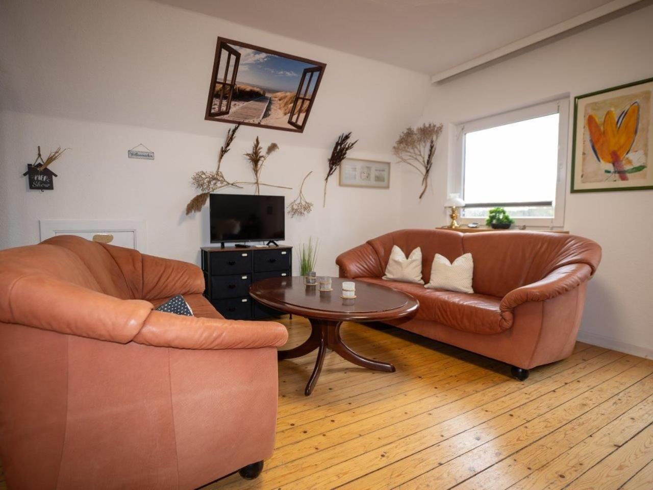 194 Fewo Dat Luetjehuus Mit Dachterrasse Im Ersten Stock Luetjenburg Luaran gambar