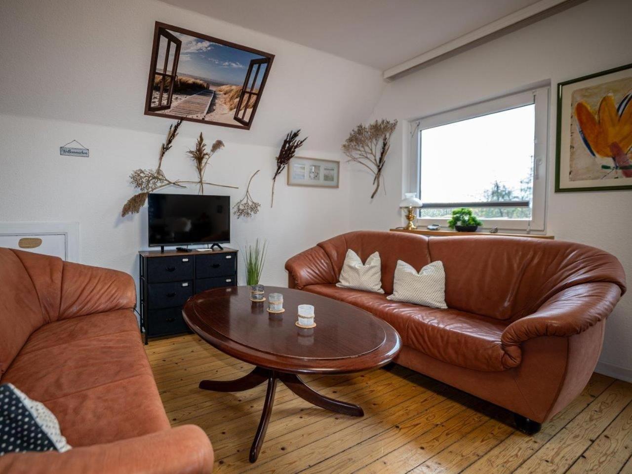 194 Fewo Dat Luetjehuus Mit Dachterrasse Im Ersten Stock Luetjenburg Luaran gambar