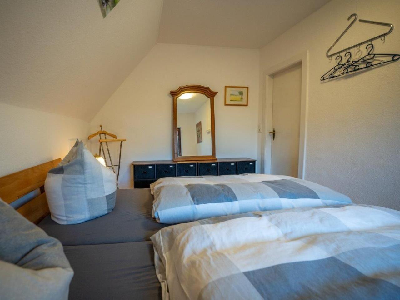 194 Fewo Dat Luetjehuus Mit Dachterrasse Im Ersten Stock Luetjenburg Luaran gambar